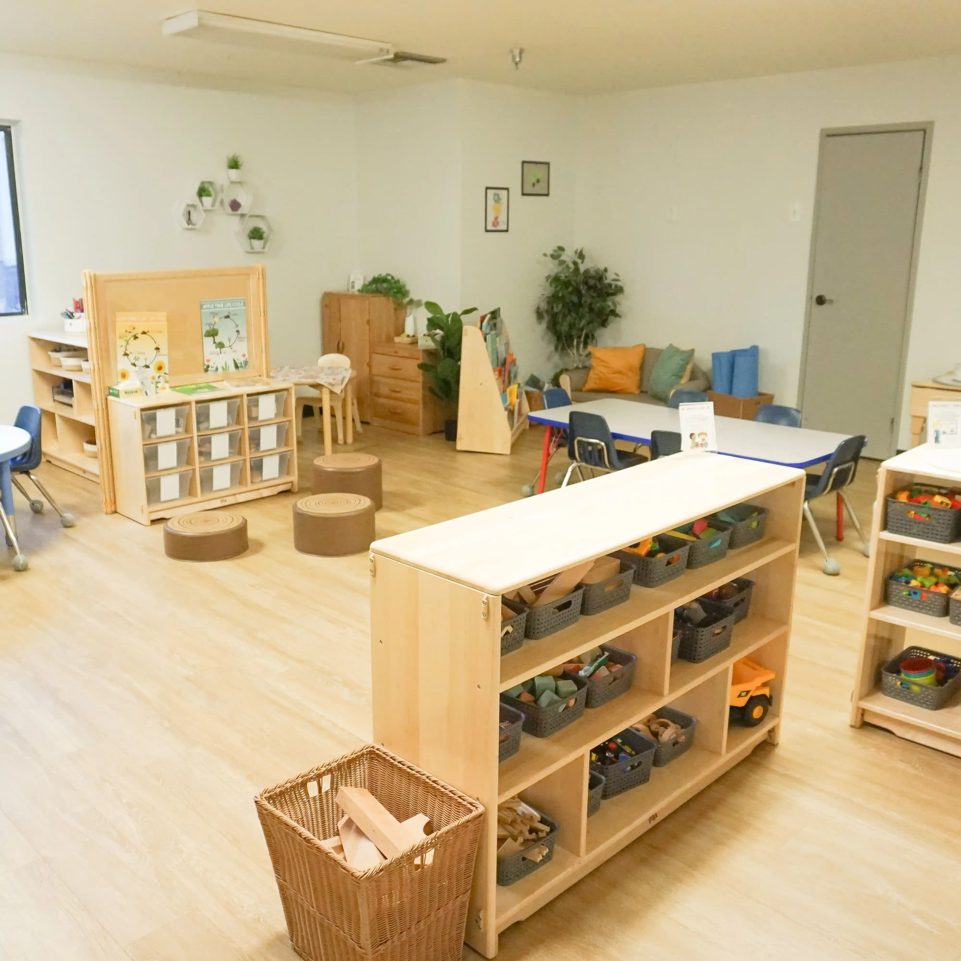Busy Bees Arizona Surprise - Licensed Daycare in Surprise, AZ