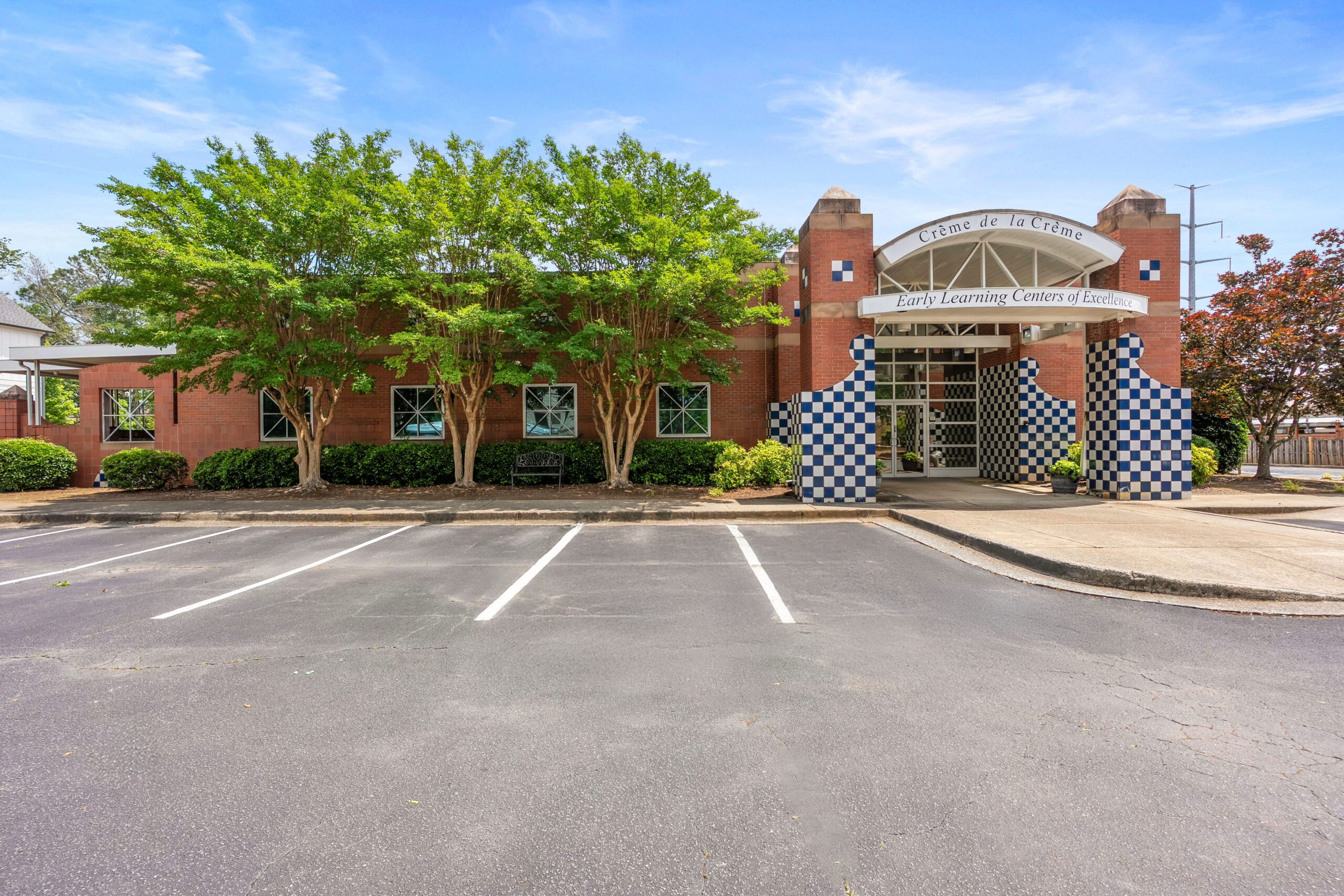 Creme de la Creme Sugarloaf - Licensed Daycare in Duluth, GA