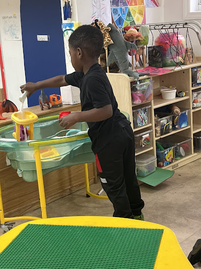HAPPY DAYS CHILD CARE