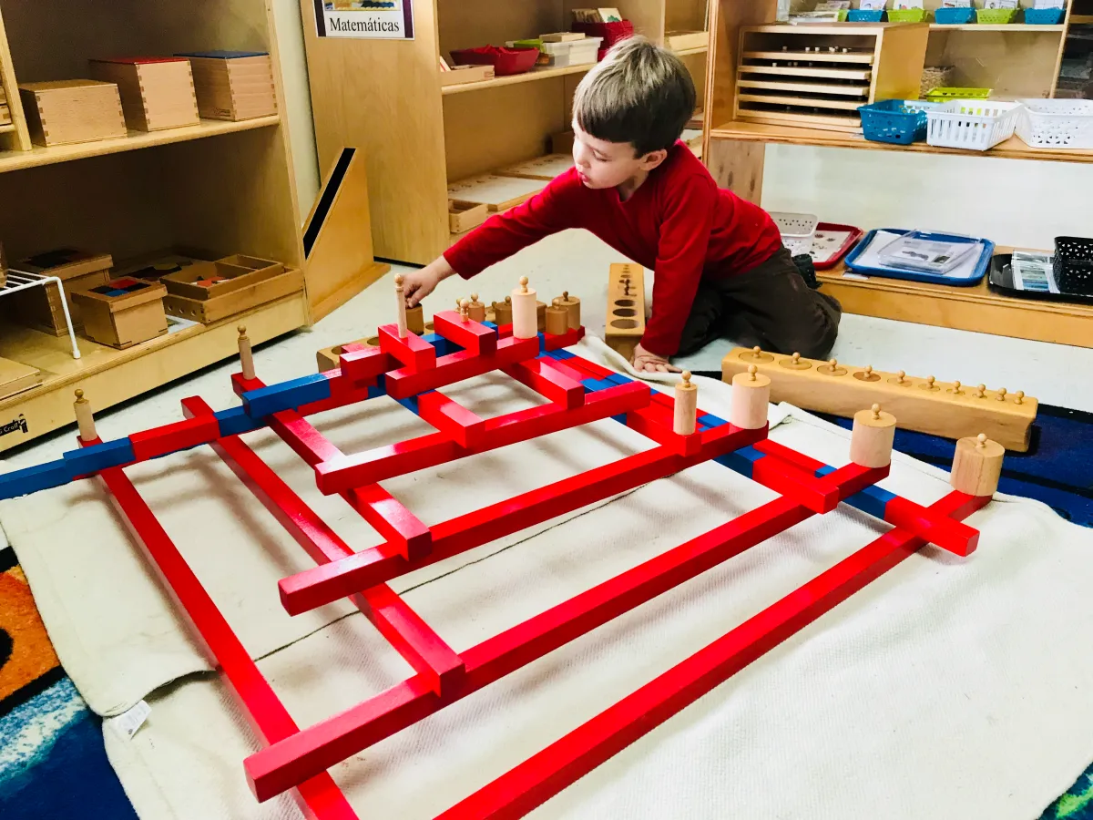 MONTESSORI COUNTRY DAY
