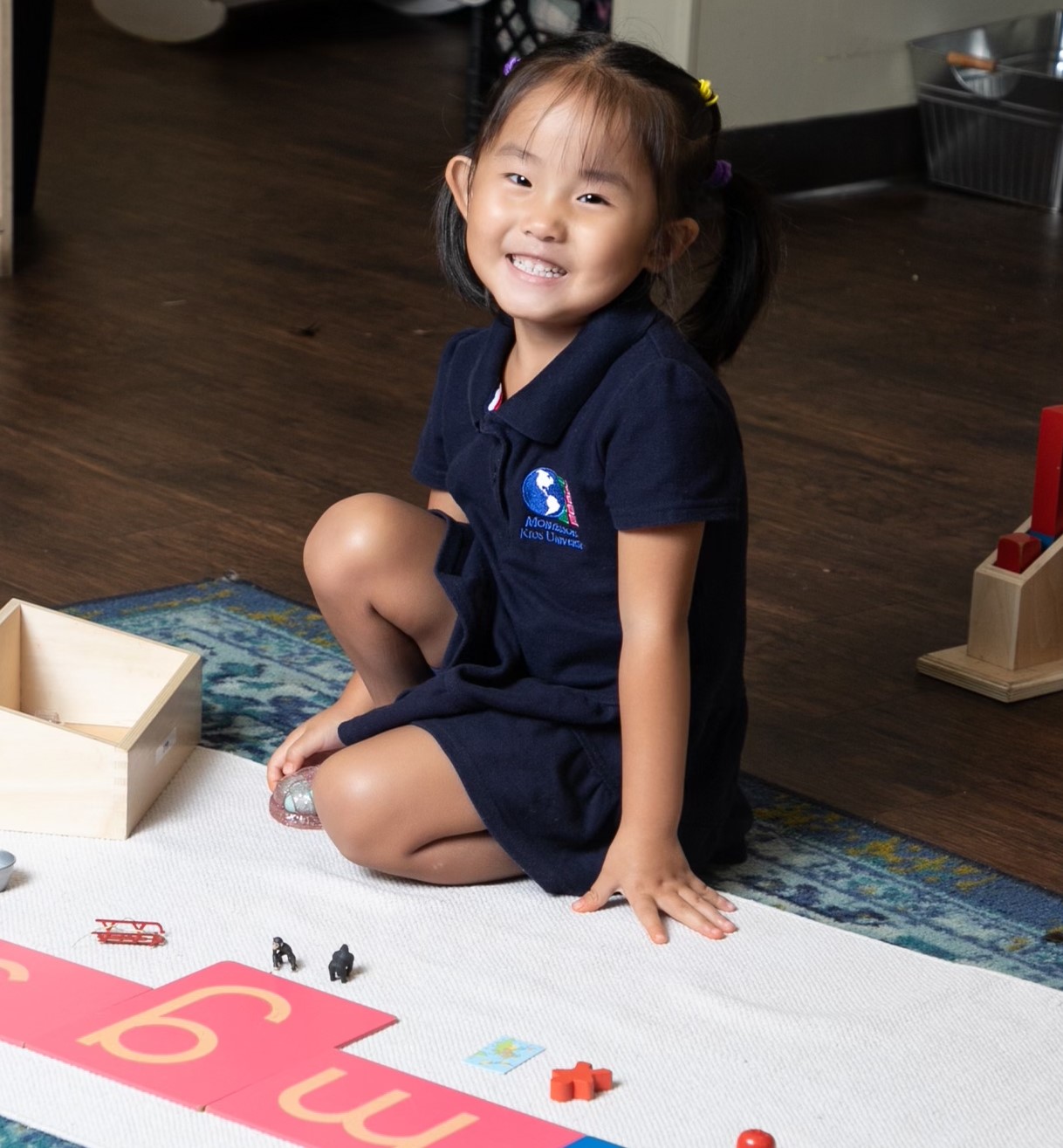 MONTESSORI KIDS UNIVERSE