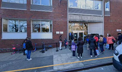 SUMMERSAULT AT THE TOWN SCHOOL - Licensed Daycare in New York, NY