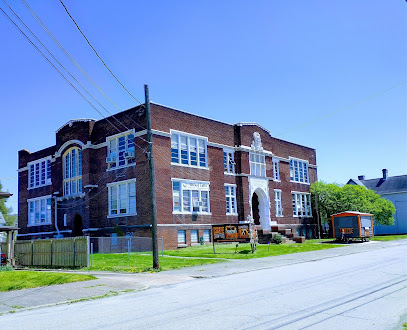 HUNDRED ACRE WOODS DAYCARE & LEARNING CENTER - Licensed Daycare in Connellsville, PA