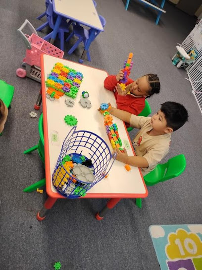LITTLE LIGHTS DAY CARE
