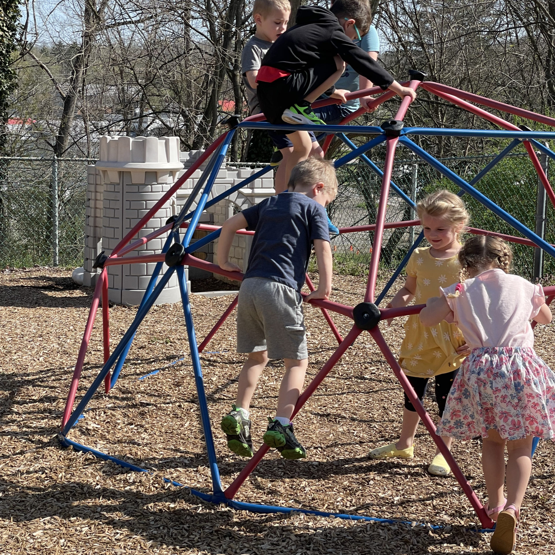 SONSHINE CHILDRENS CENTER - Licensed Daycare in Hamburg, PA