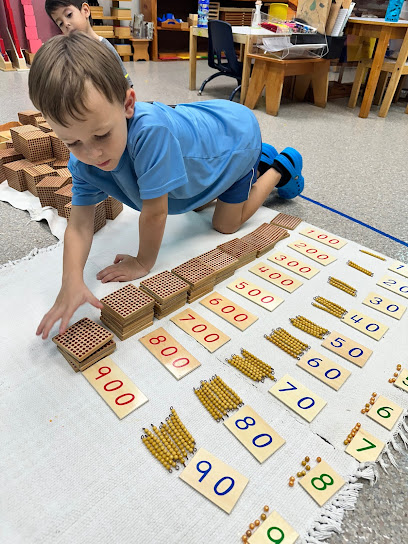 Mi Casita Montessori School